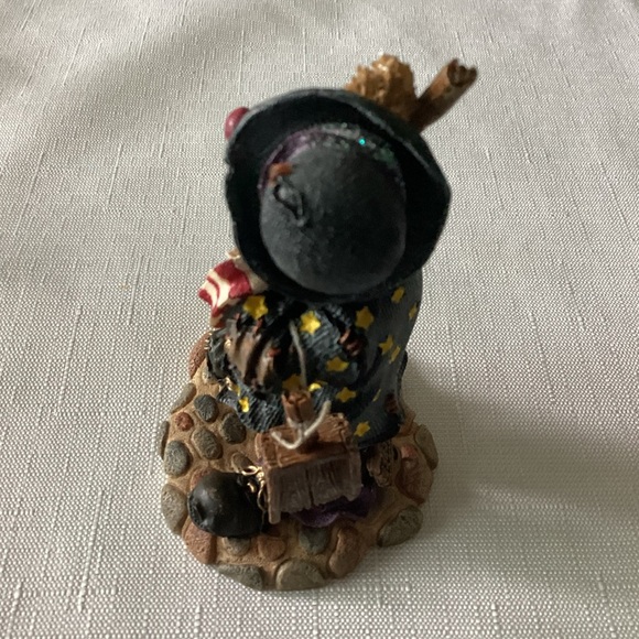 Boyd Bears Vintage Emmit Kleansweep  Resin Figurine - Picture 2 of 5